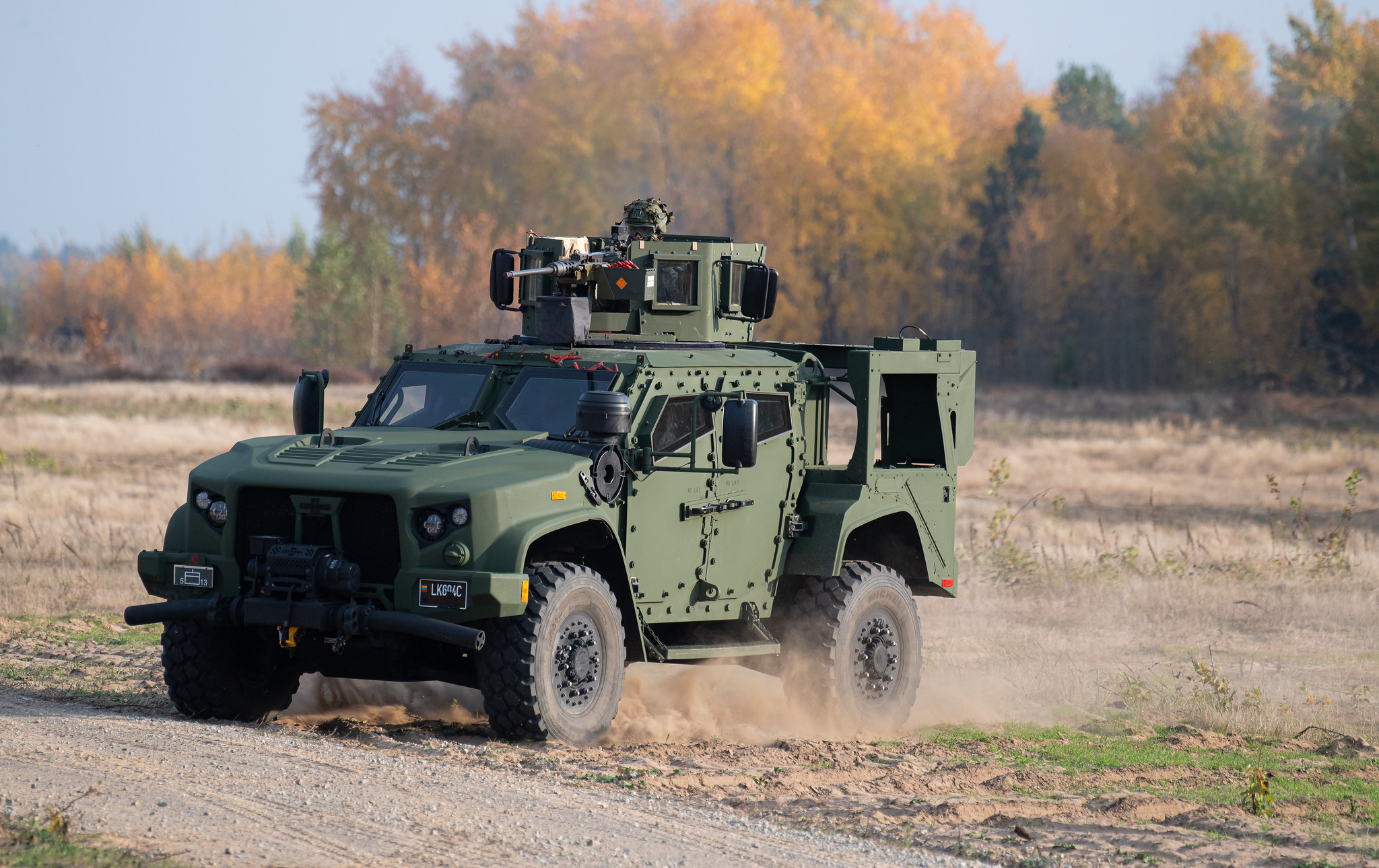 Véhicule blindé JLTV des forces armées lituaniennes Véhicule blindé JLTV des forces armées lituaniennes. Illustration : Ministère lituanien de la défense
