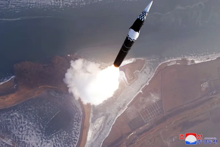 Un nouveau missile balistique hypersonique de moyenne portée Un nouveau missile balistique hypersonique de moyenne portée. 6 janvier 2025. Illustration : Reuters