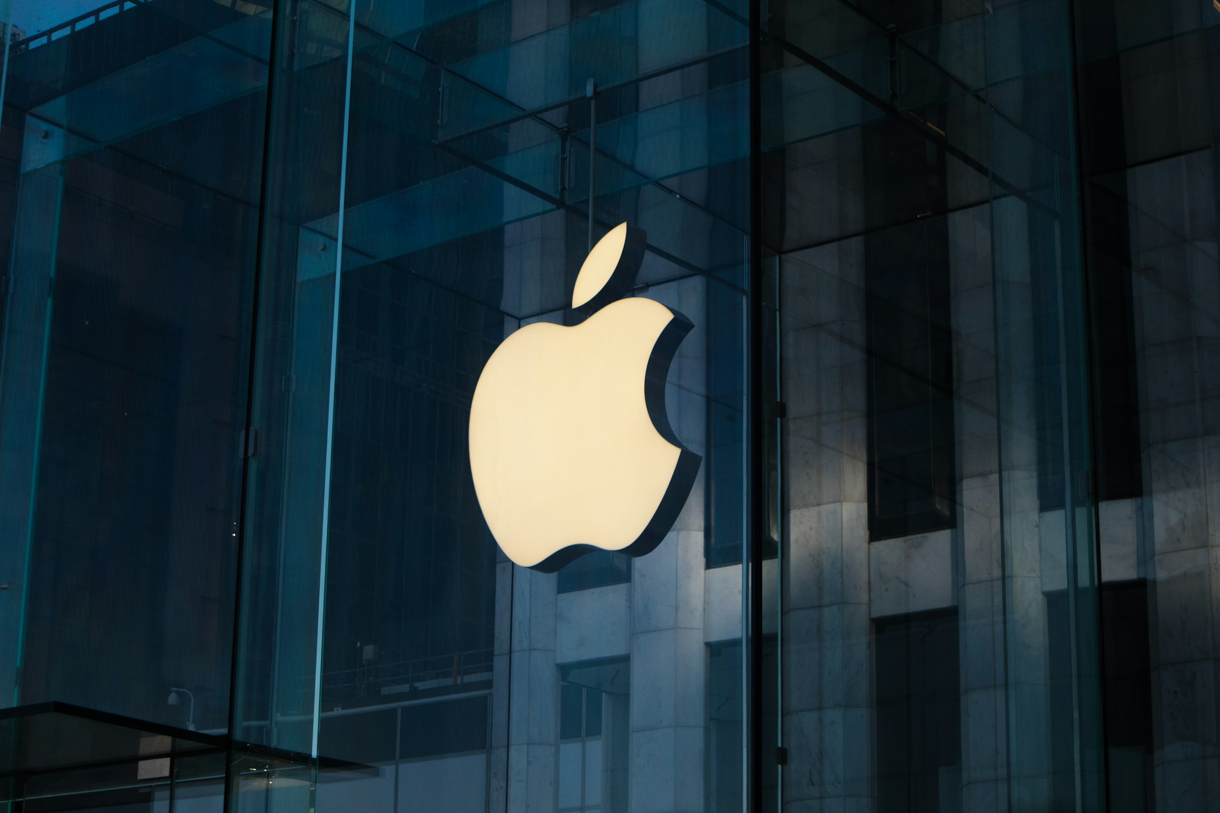Apple a dévoilé un modèle d'IA pour l'édition d'images basé sur des commandes textuelles. Apple a dévoilé un modèle d'IA pour l'édition d'images basé sur des commandes textuelles.