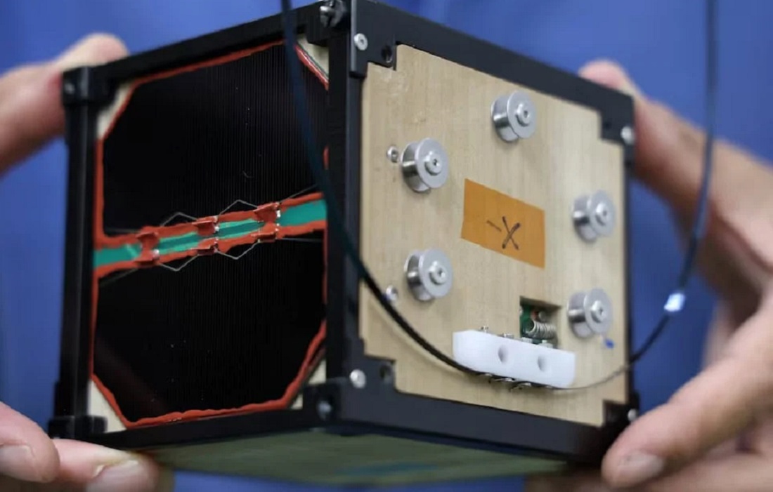 Les Japonais ont envoyé un satellite LignoSat en bois dans l'espace Les Japonais ont envoyé un satellite LignoSat en bois dans l'espace