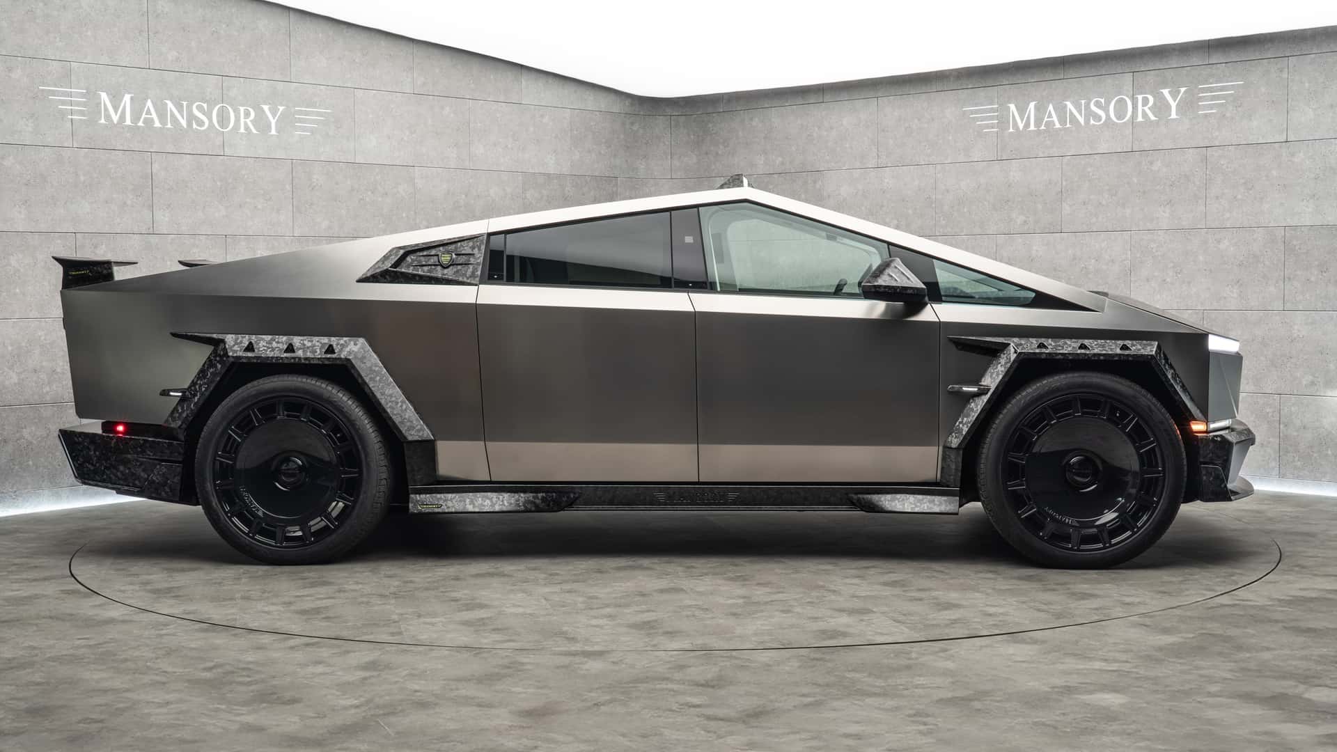 Mansory Elongation Tesla Cybertruck Vue de face Mansory Elongation Tesla Cybertruck Vue de face