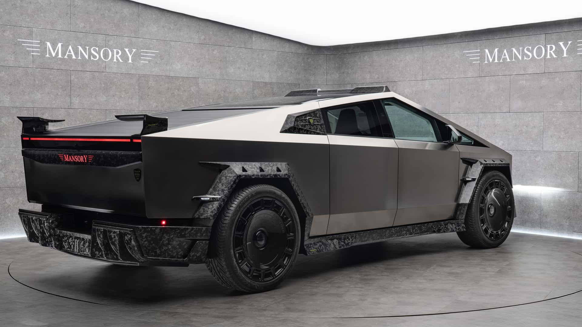 Mansory Elongation Tesla Cybertruck Vue arrière Mansory Elongation Tesla Cybertruck Vue arrière