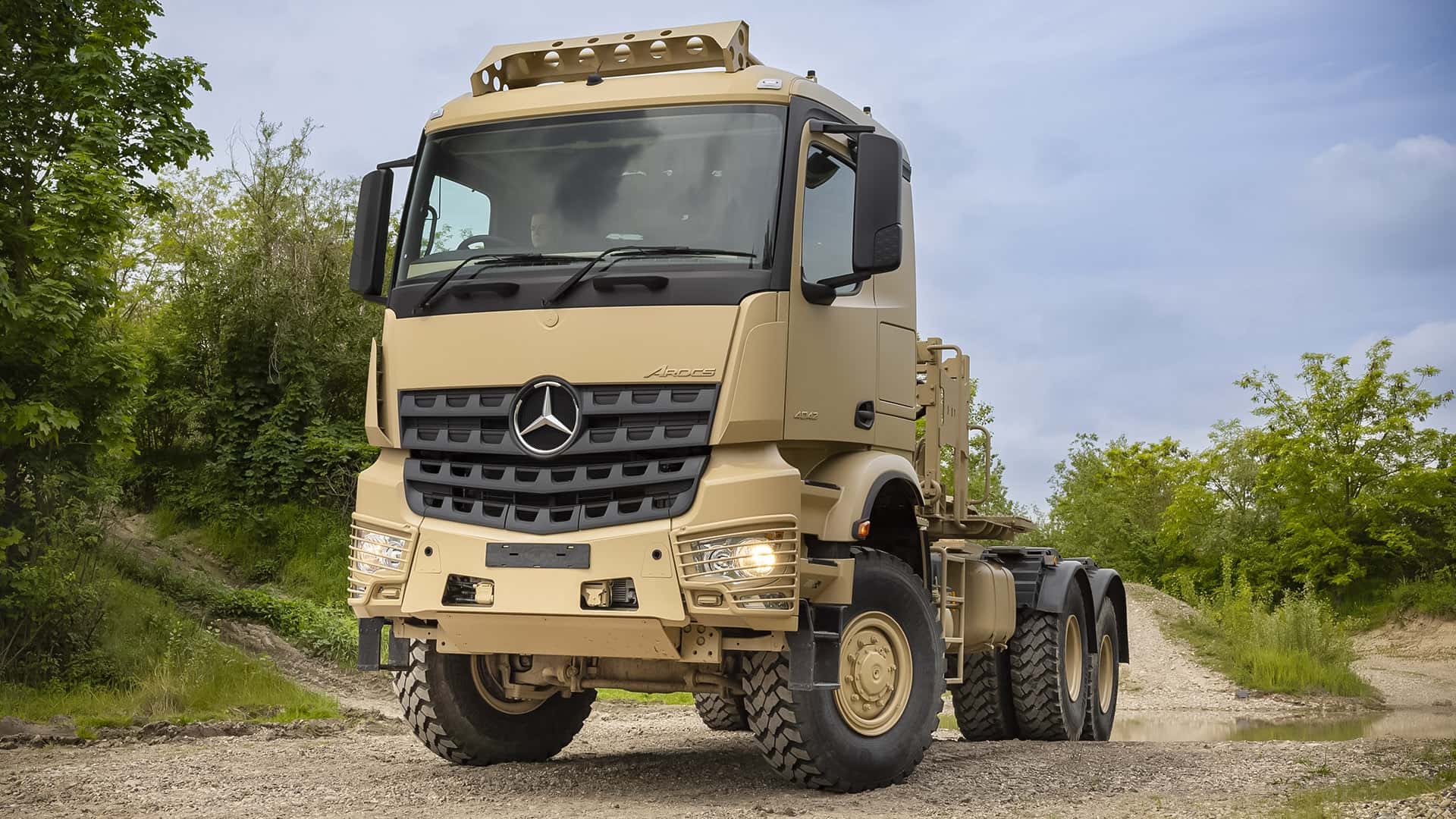 Mercedes-Benz Arocs 4042 AS 6x6 Mercedes-Benz Arocs 4042 AS 6x6, camion de l'armée