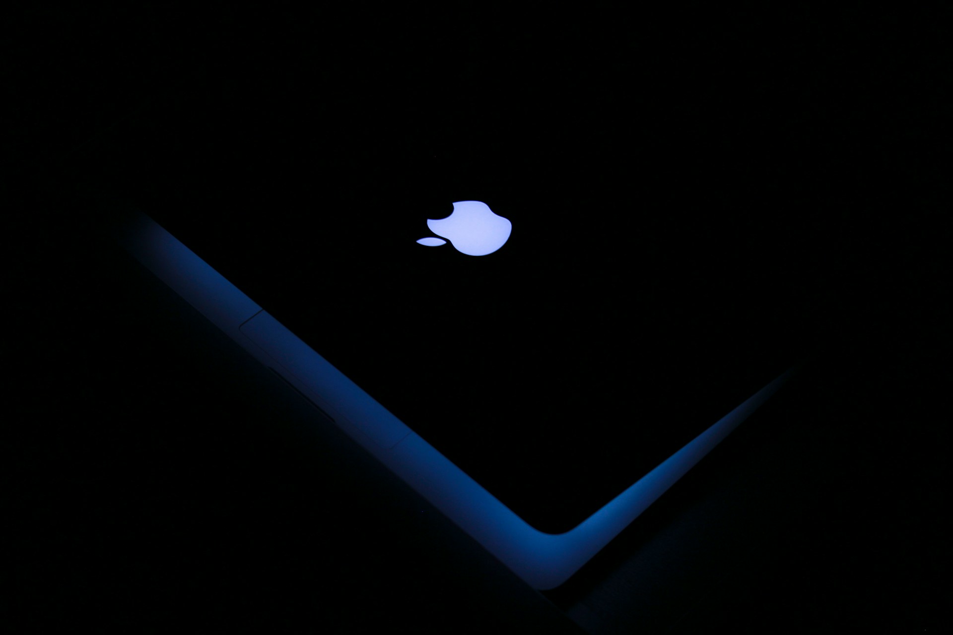 Apple a publié des modèles de langage OpenELM compacts pour les gadgets. Apple a publié des modèles de langage OpenELM compacts pour les gadgets.