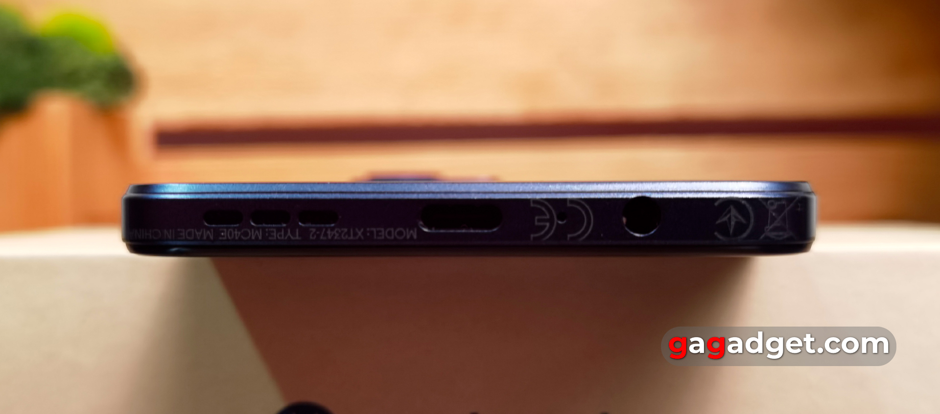 Moto G84 design Moto G84 design