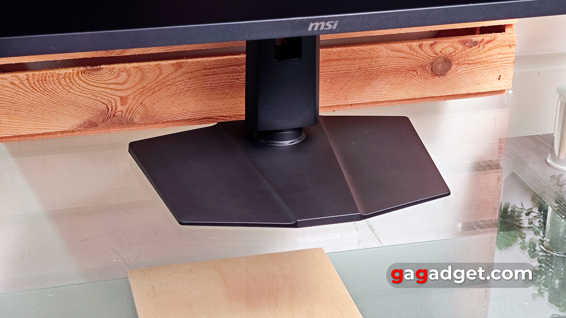 Огляд MSI G274QPF E2 Огляд MSI G274QPF E2