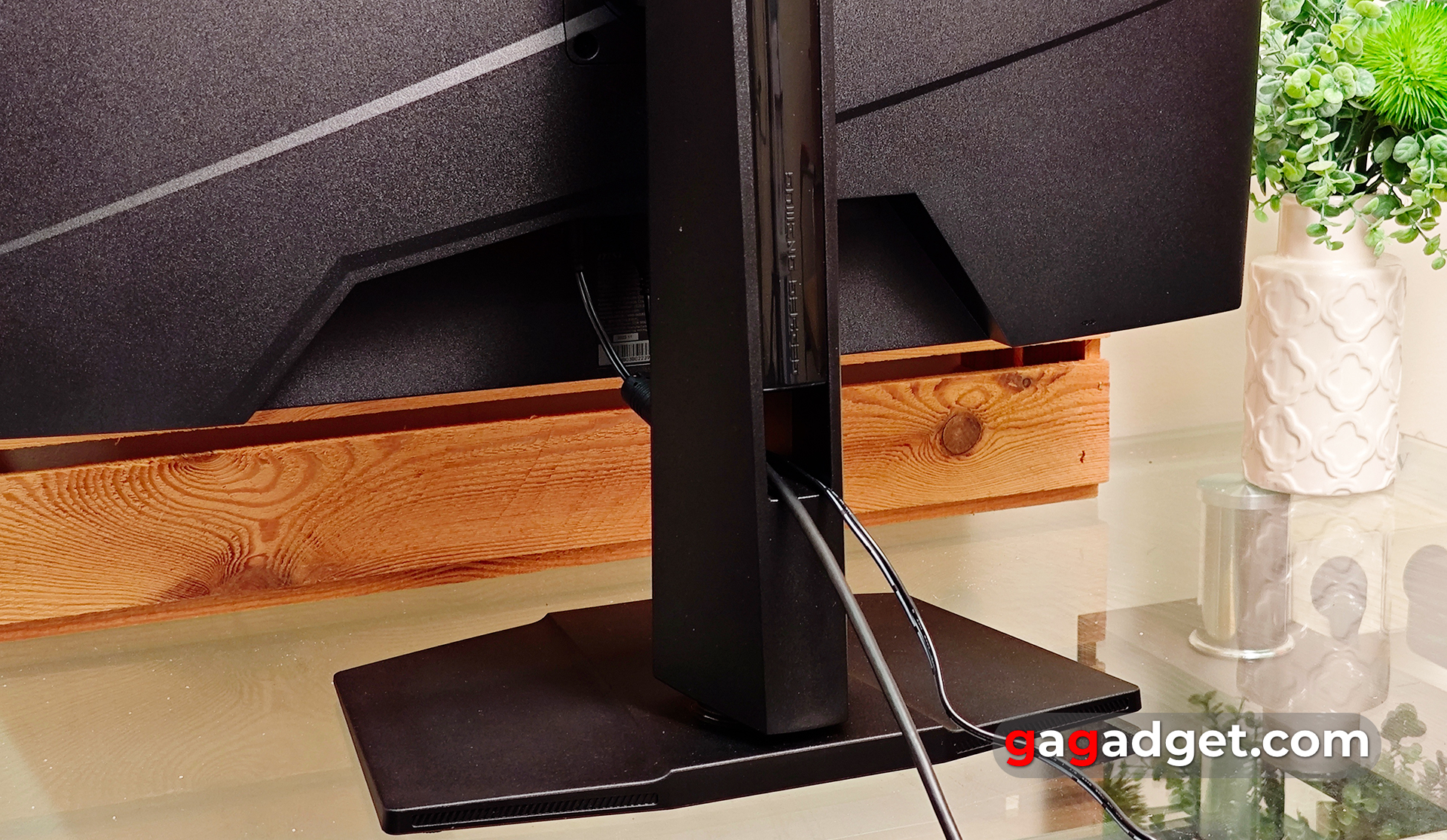 Огляд MSI G274QPF E2 Огляд MSI G274QPF E2