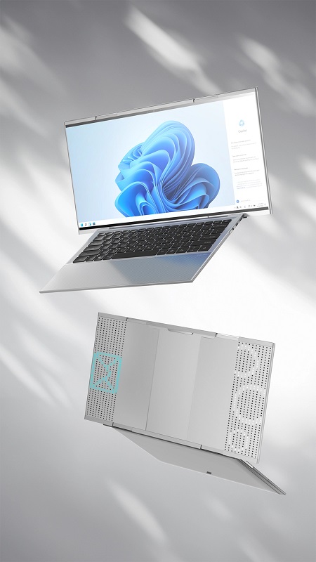 Écran de l'ordinateur portable Compal lorsqu'il est étendu Écran de l'ordinateur portable Compal lorsqu'il est étendu