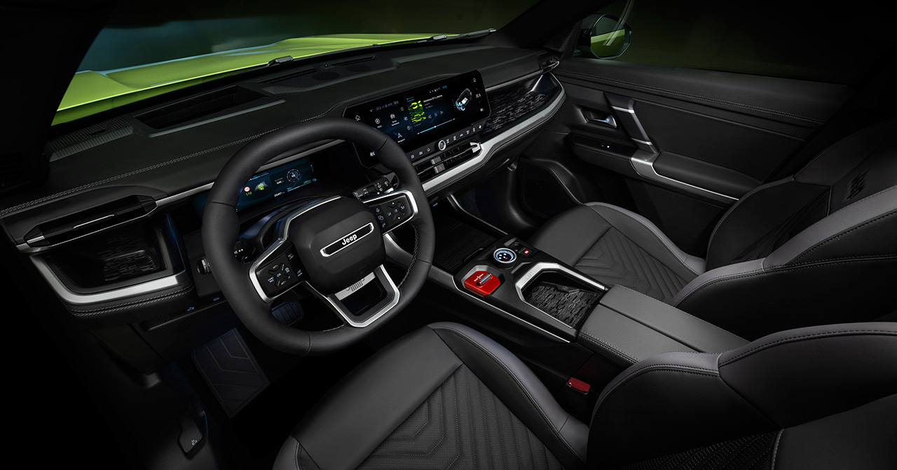 Jeep Compass First Edition contre le paysage