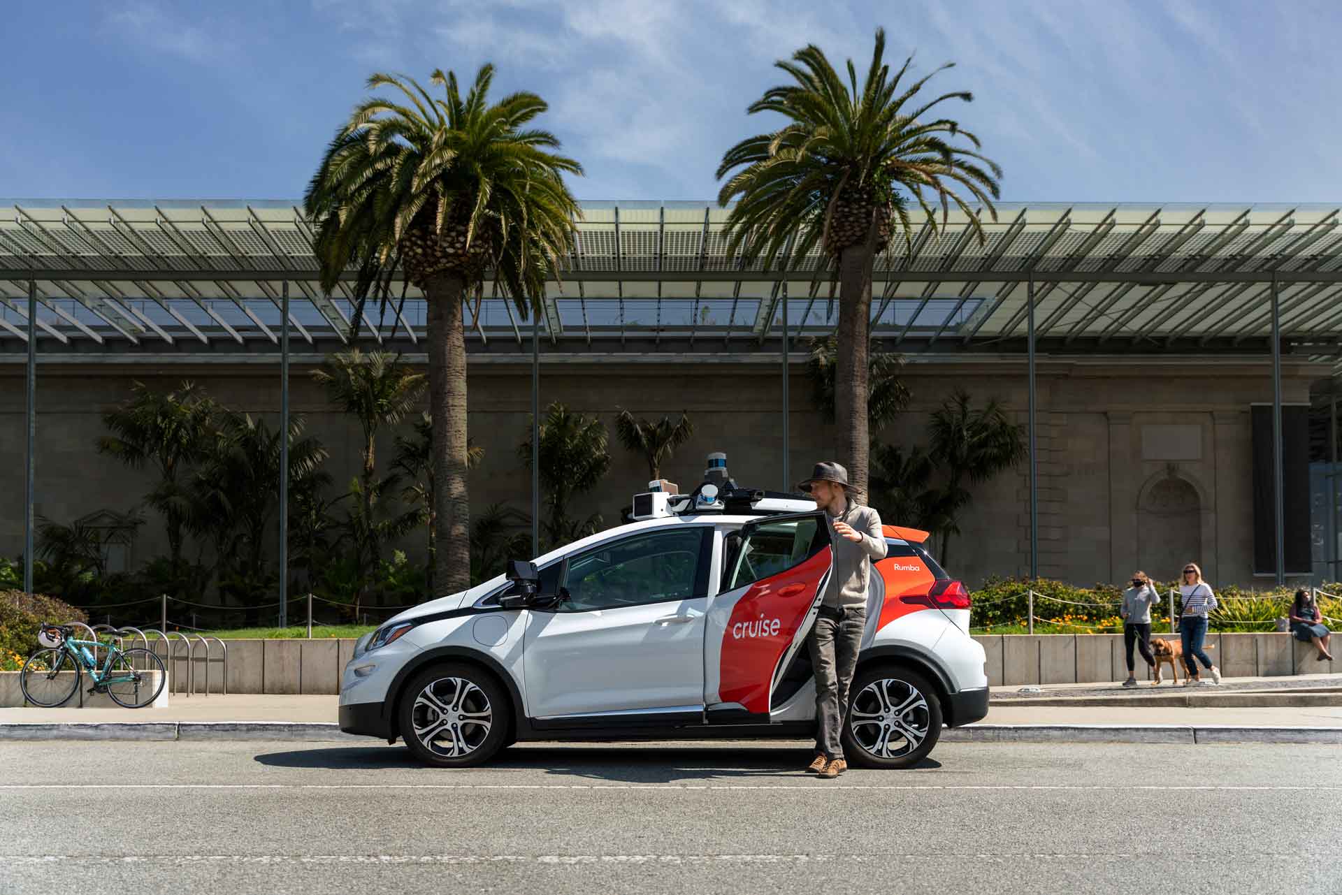 La valeur de Cruise a été divisée par deux après que sa voiture sans pilote a heurté et traîné une femme. La valeur de Cruise a été divisée par deux après que sa voiture sans pilote a heurté et traîné une femme.