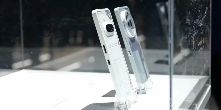 Nothing Phone 3a au MWC 2025 Nothing Phone 3a au MWC 2025