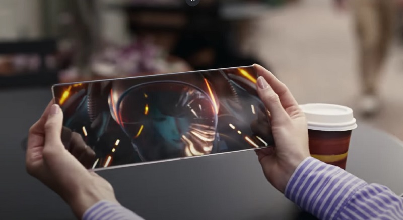 Un aperçu du futur : Sony a montré à quoi pourraient ressembler les manettes de jeu, les smartphones, les casques VR, le cinéma en 3D et la technologie des jeux dans dix ans.-4 Un aperçu du futur : Sony a montré à quoi pourraient ressembler les manettes de jeu, les smartphones, les casques VR, le cinéma en 3D et la technologie des jeux dans dix ans.-4
