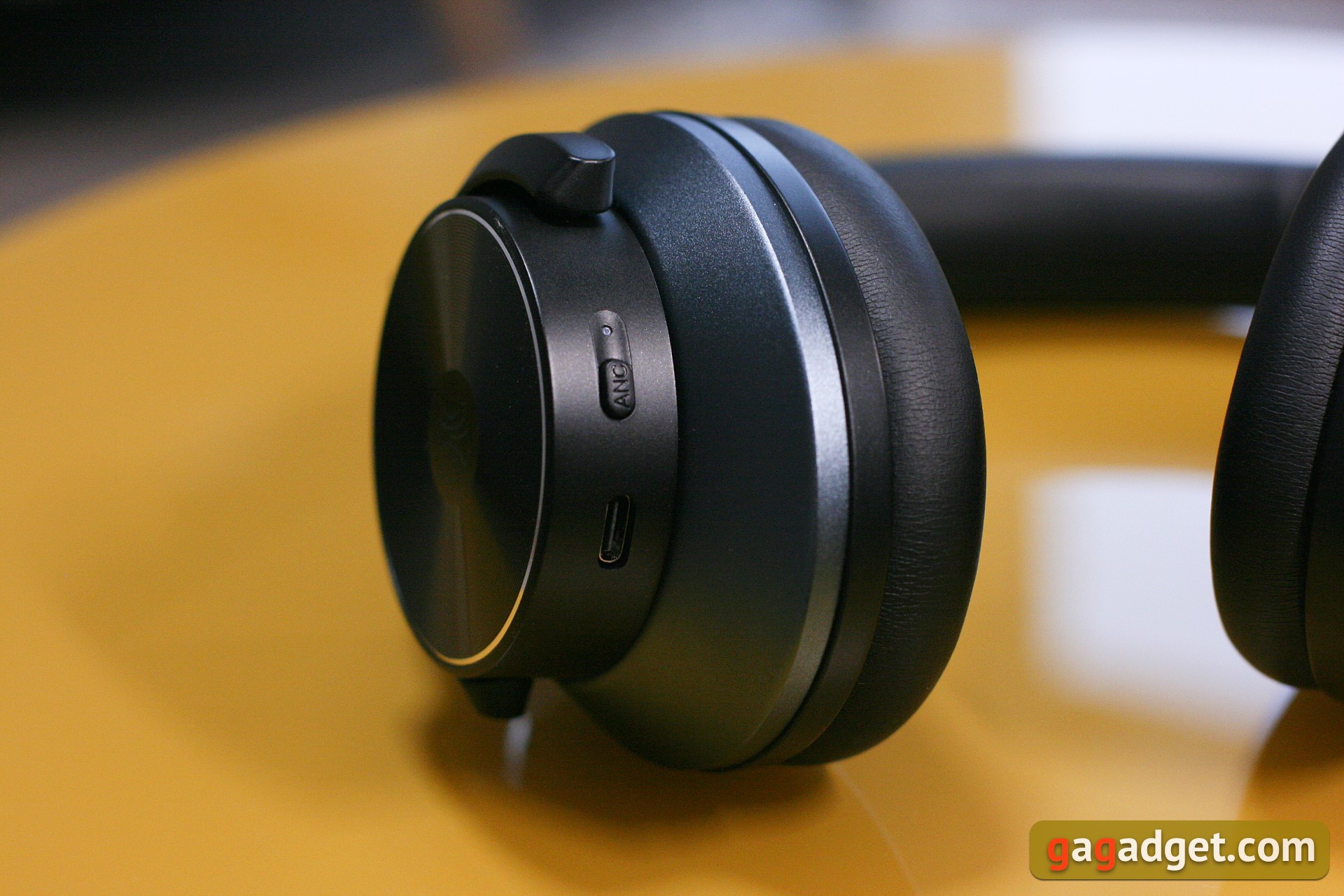 Le maître du son transparent : les écouteurs fermés OneOdio A10 Hybrid Noise Cancelling-3 Le maître du son transparent : les écouteurs fermés OneOdio A10 Hybrid Noise Cancelling-3