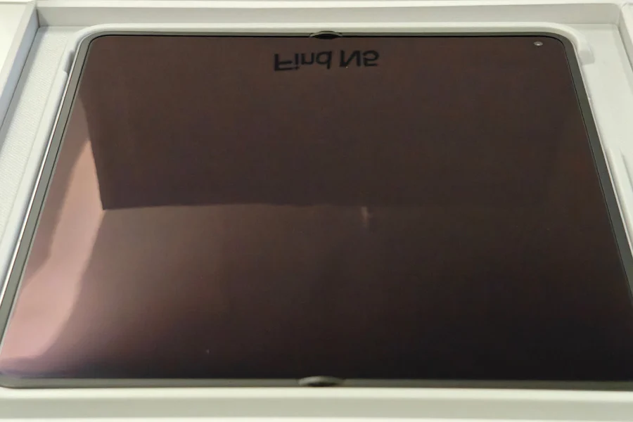 Deuxième image de l'écran interne de l'Oppo Find N5 Deuxième image de l'écran interne de l'Oppo Find N5