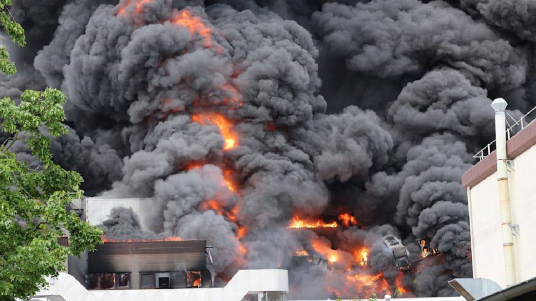 Incendie de grande ampleur à Berlin : l'usine de DMA, qui produit les systèmes de défense aérienne IRIS-T SLM, est en feu Incendie de grande ampleur à Berlin : l'usine de DMA, qui produit les systèmes de défense aérienne IRIS-T SLM, est en feu
