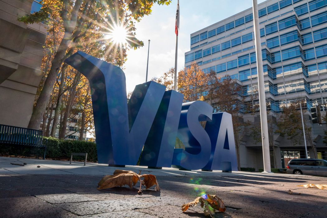Visa a mis de côté 100 millions de dollars pour investir dans des entreprises développant l'IA générative. Visa a mis de côté 100 millions de dollars pour investir dans des entreprises développant l'IA générative.