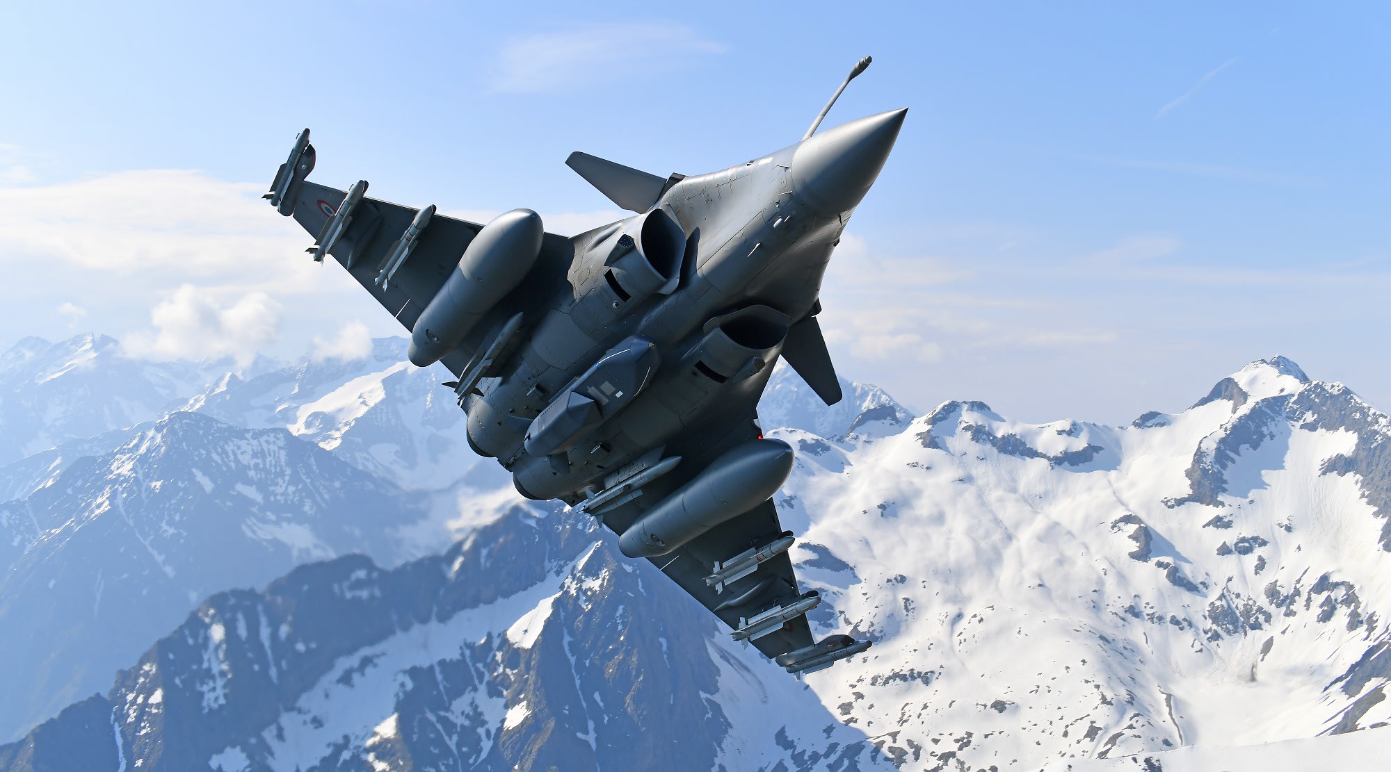 La France achète 42 avions de combat Dassault Rafale La France achète 42 avions de combat Dassault Rafale