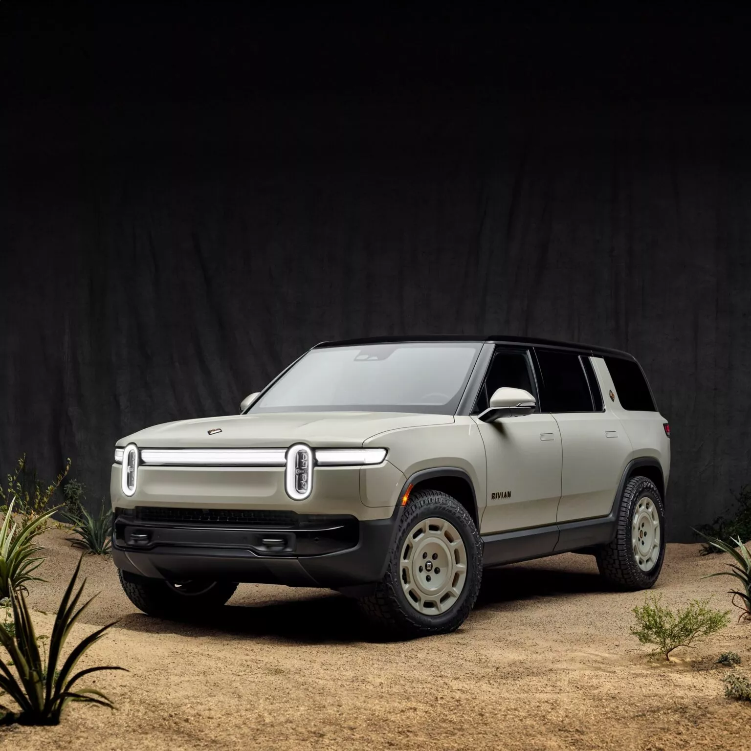 Rivian R1 Dune Edition Rivian R1 Dune Edition