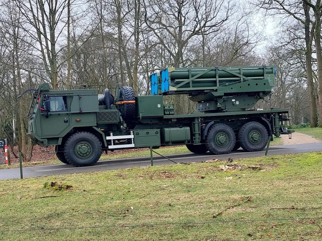 Lanceur MLRS PULS Lanceur de MLRS PULS pour les Pays-Bas