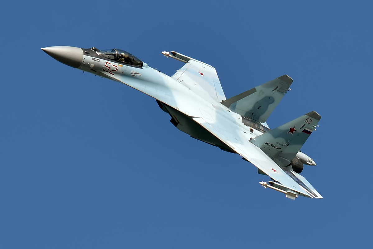 Le ministère russe de la défense se plaint que le drone américain MQ-9 Reaper tente de s'approcher dangereusement de l'avion de combat de quatrième génération Su-35 Le ministère russe de la défense se plaint que le drone américain MQ-9 Reaper tente de s'approcher dangereusement de l'avion de combat de quatrième génération Su-35