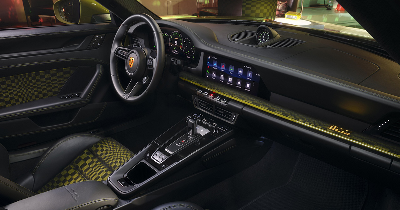 Intérieur vintage de la Porsche 911 Spirit 70 Intérieur vintage de la Porsche 911 Spirit 70
