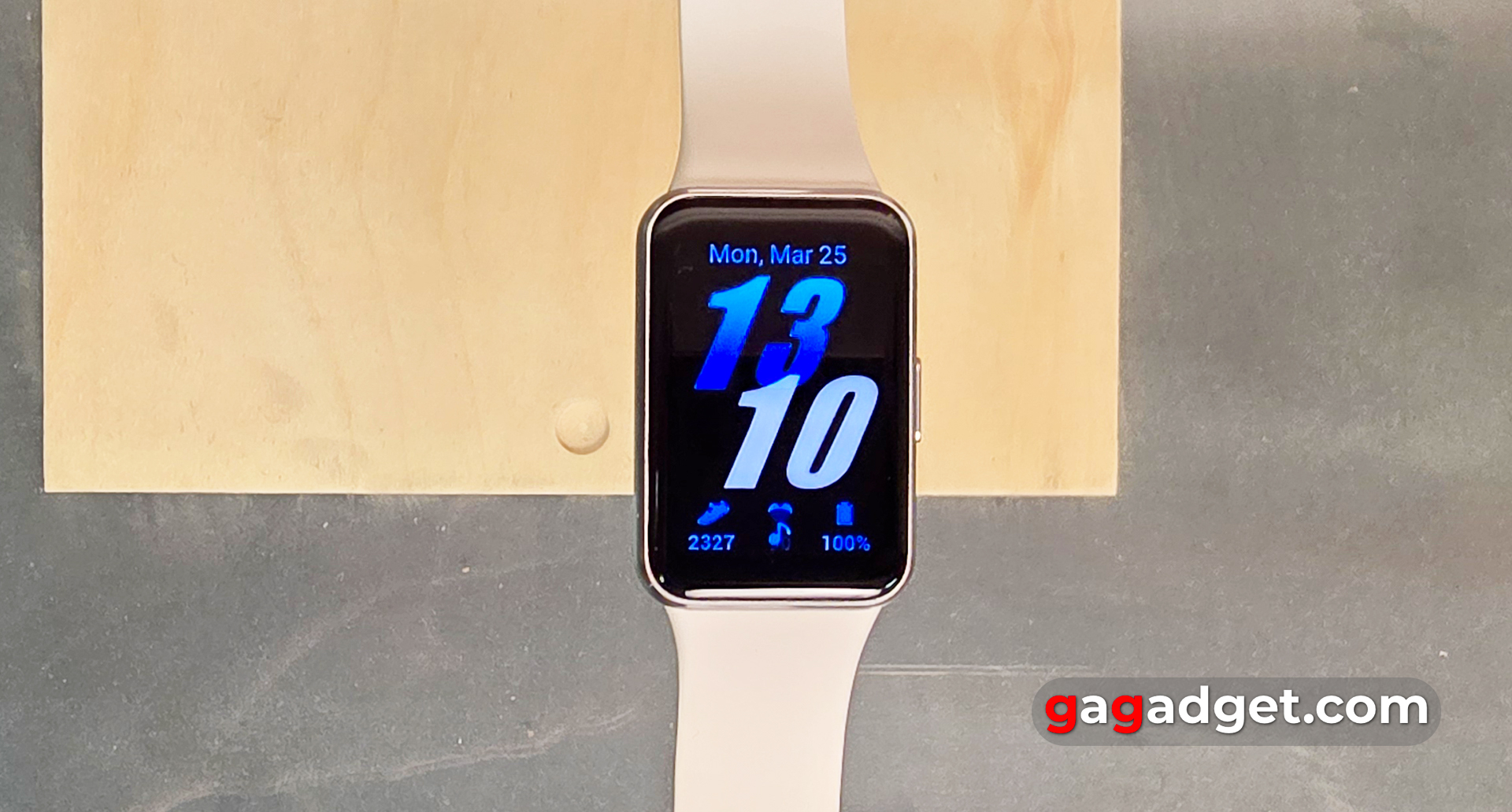 Огляд Samsung Galaxy Fit3 Огляд Samsung Galaxy Fit3