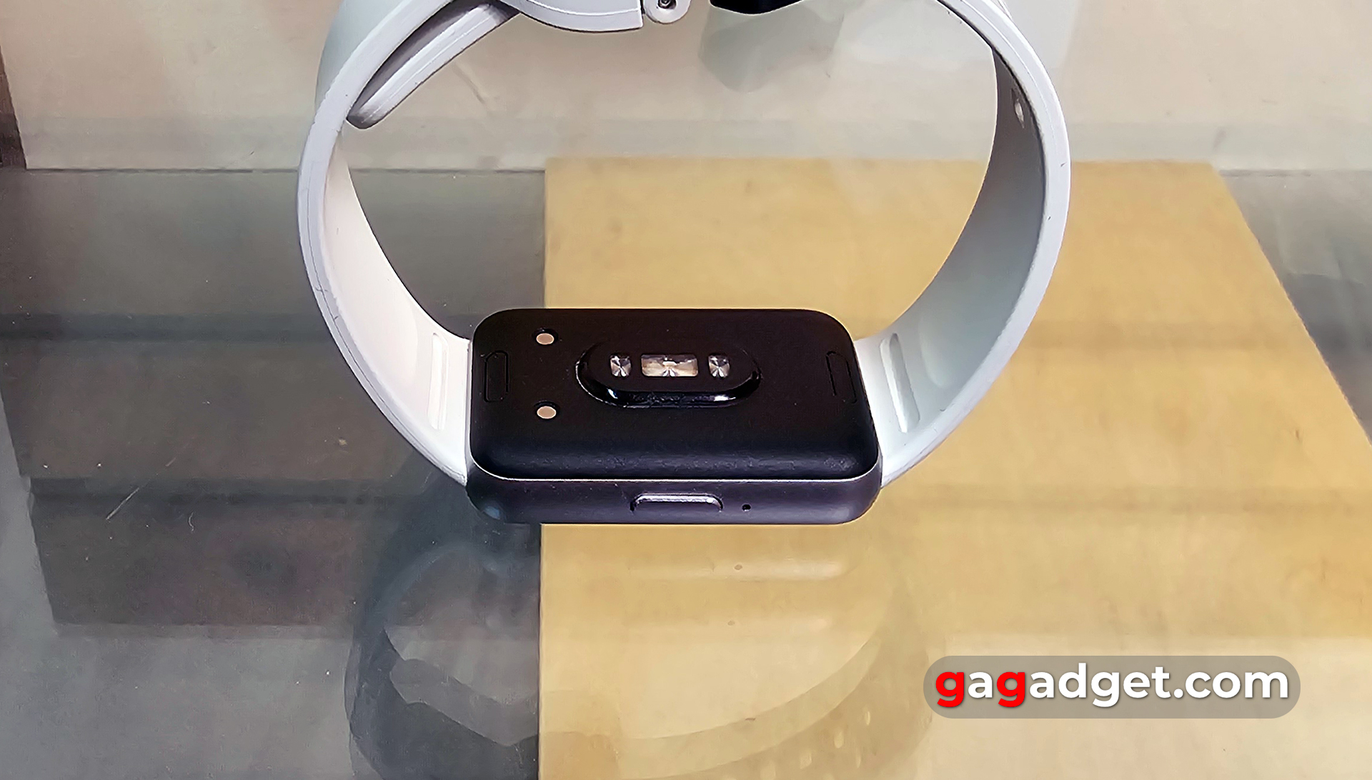 Огляд Samsung Galaxy Fit3 Огляд Samsung Galaxy Fit3