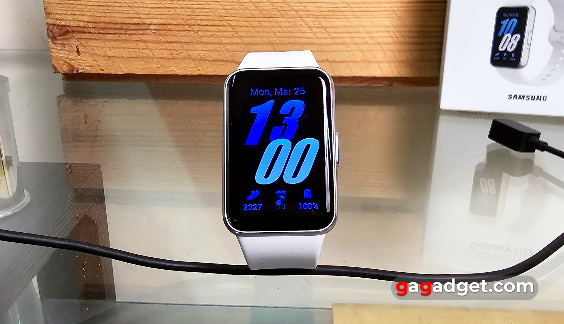 Огляд Samsung Galaxy Fit3 Огляд Samsung Galaxy Fit3