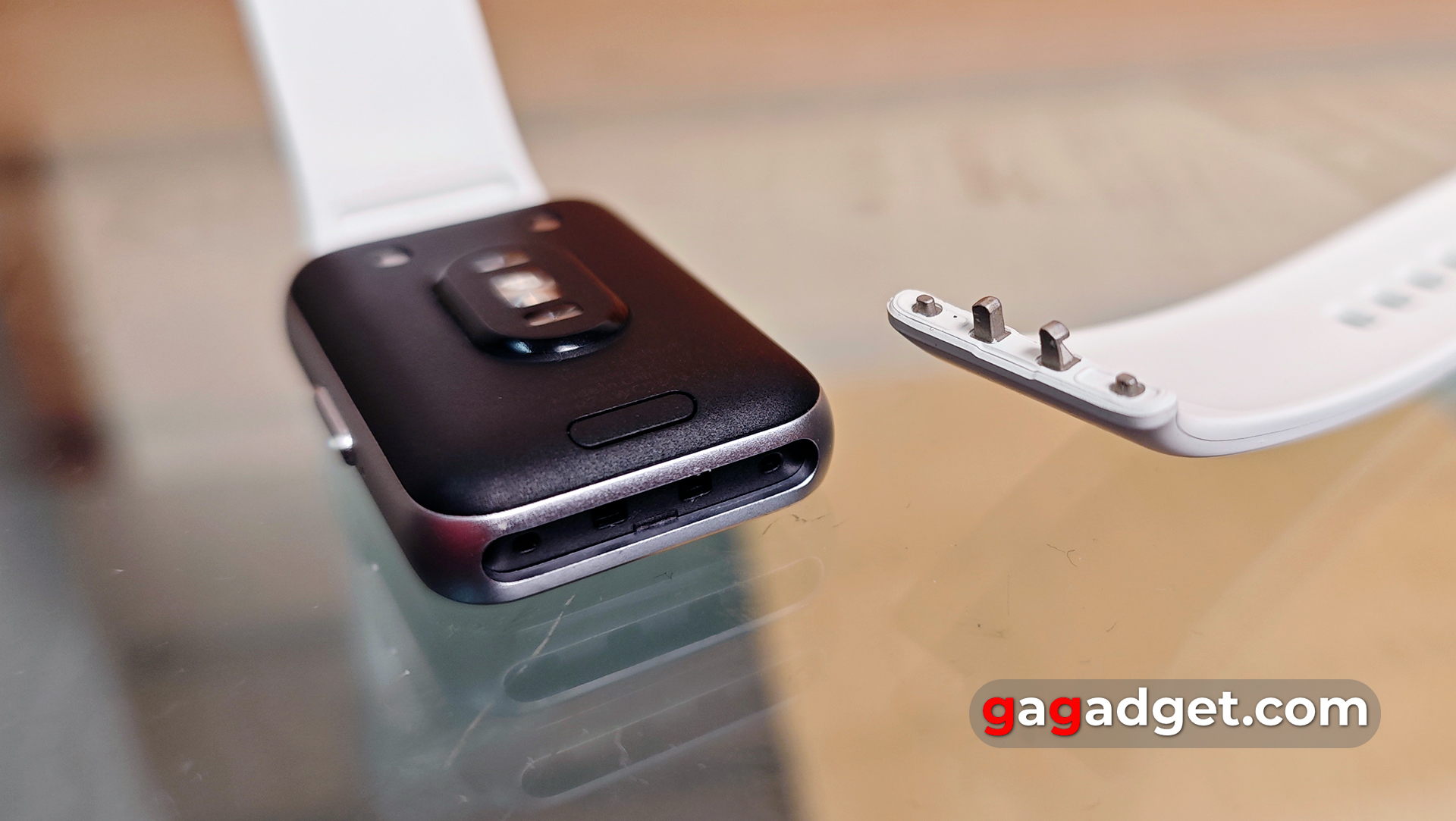 Огляд Samsung Galaxy Fit3 Огляд Samsung Galaxy Fit3