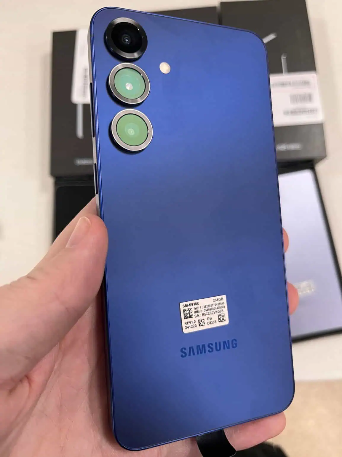 Galaxy S25 dans son emballage d'origine Galaxy S25 dans son emballage d'origine