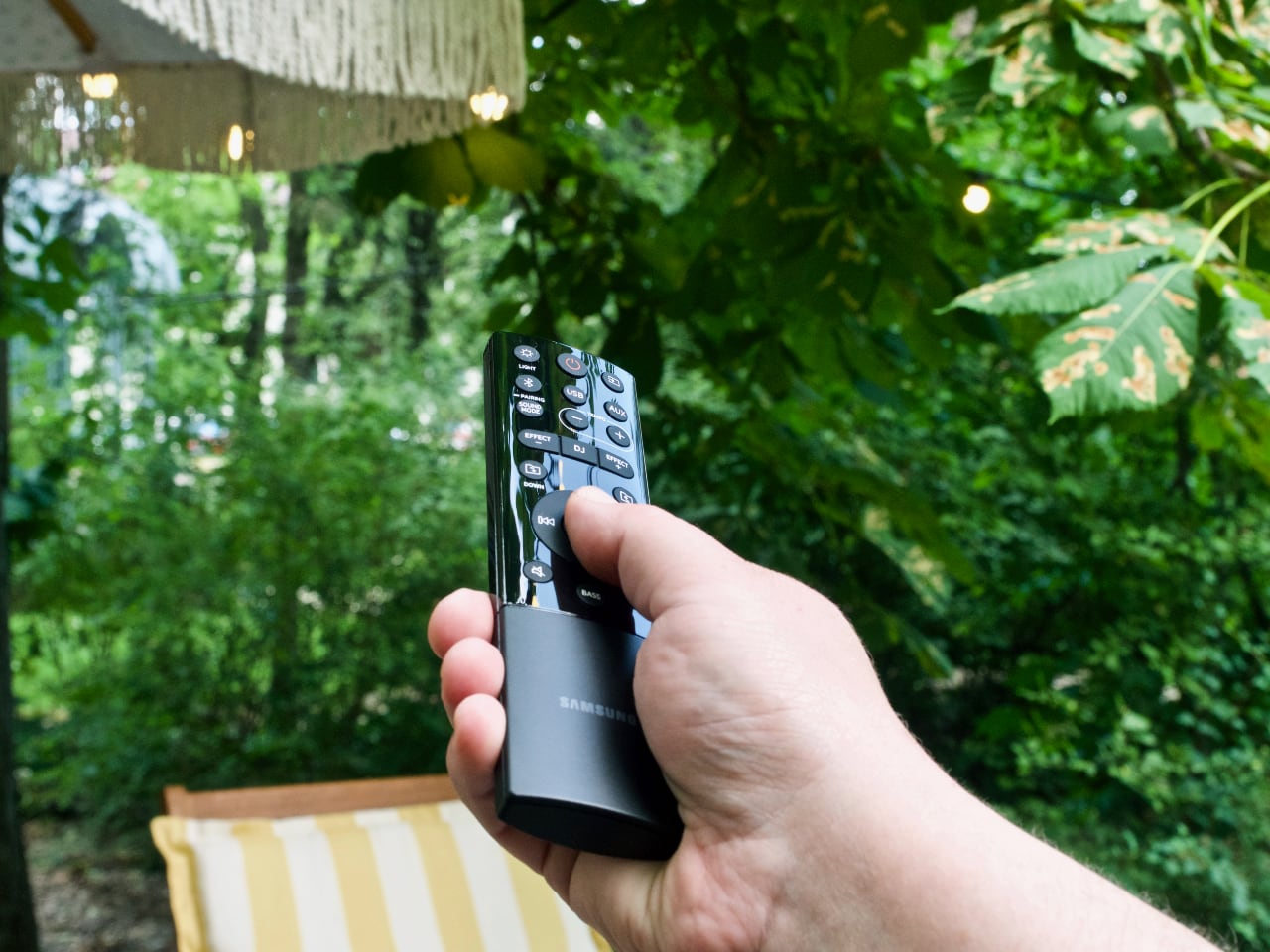Roi de l'ambiance : Samsung Sound Tower MX-ST50B haut-parleur robuste avec batterie intégrée et rétroéclairage LED-38 Roi de l'ambiance : Samsung Sound Tower MX-ST50B haut-parleur robuste avec batterie intégrée et rétroéclairage LED-38