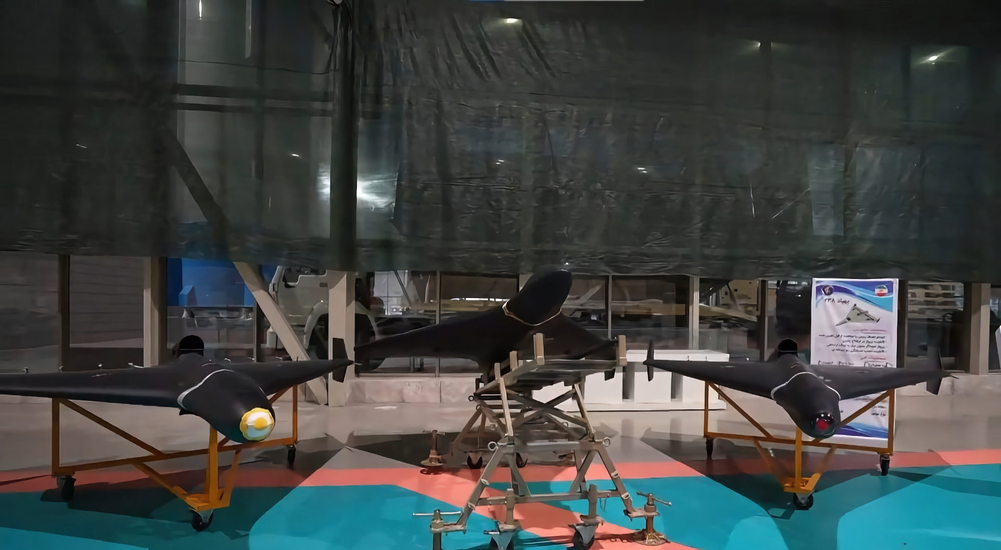 L'Iran a dévoilé le drone Shahed-238 : une modification du Shahed-136 propulsé par jet et doté de trois systèmes de guidage différents.