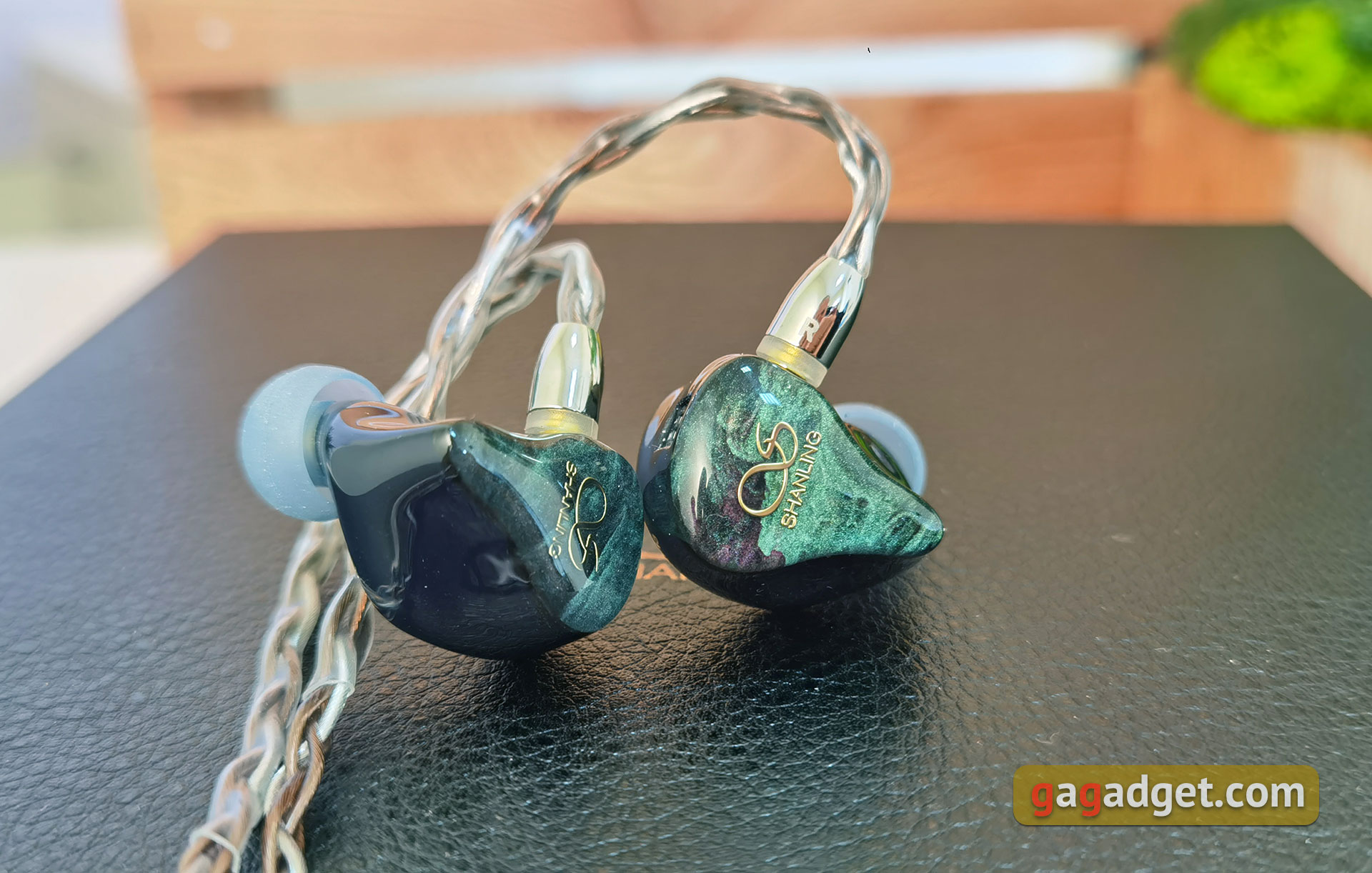 Test du Shanling ME800 : un casque hybride phare avec un son cher et élégant Test du Shanling ME800 : un casque hybride phare avec un son cher et élégant