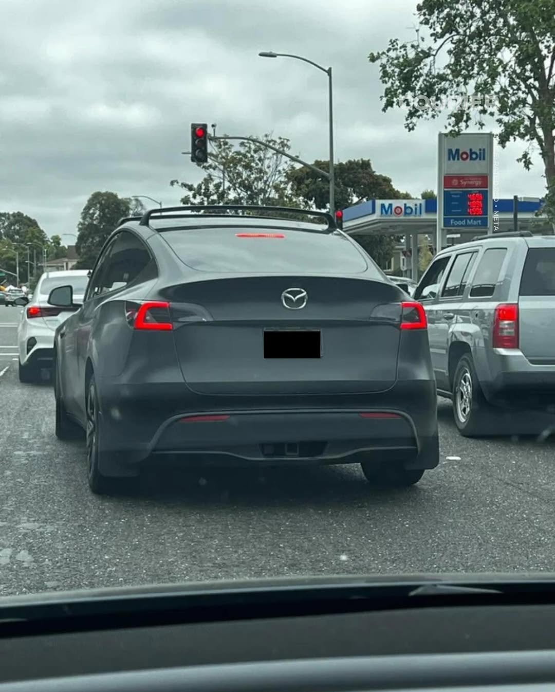 Protester contre Elon Musk par le marquage des véhicules Protester contre Elon Musk par le marquage des véhicules