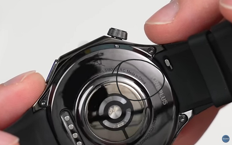 Voici à quoi ressemble le cauchemar d'un perfectionniste. Source : Reddit Une faute de frappe sur la OnePlus Watch 3