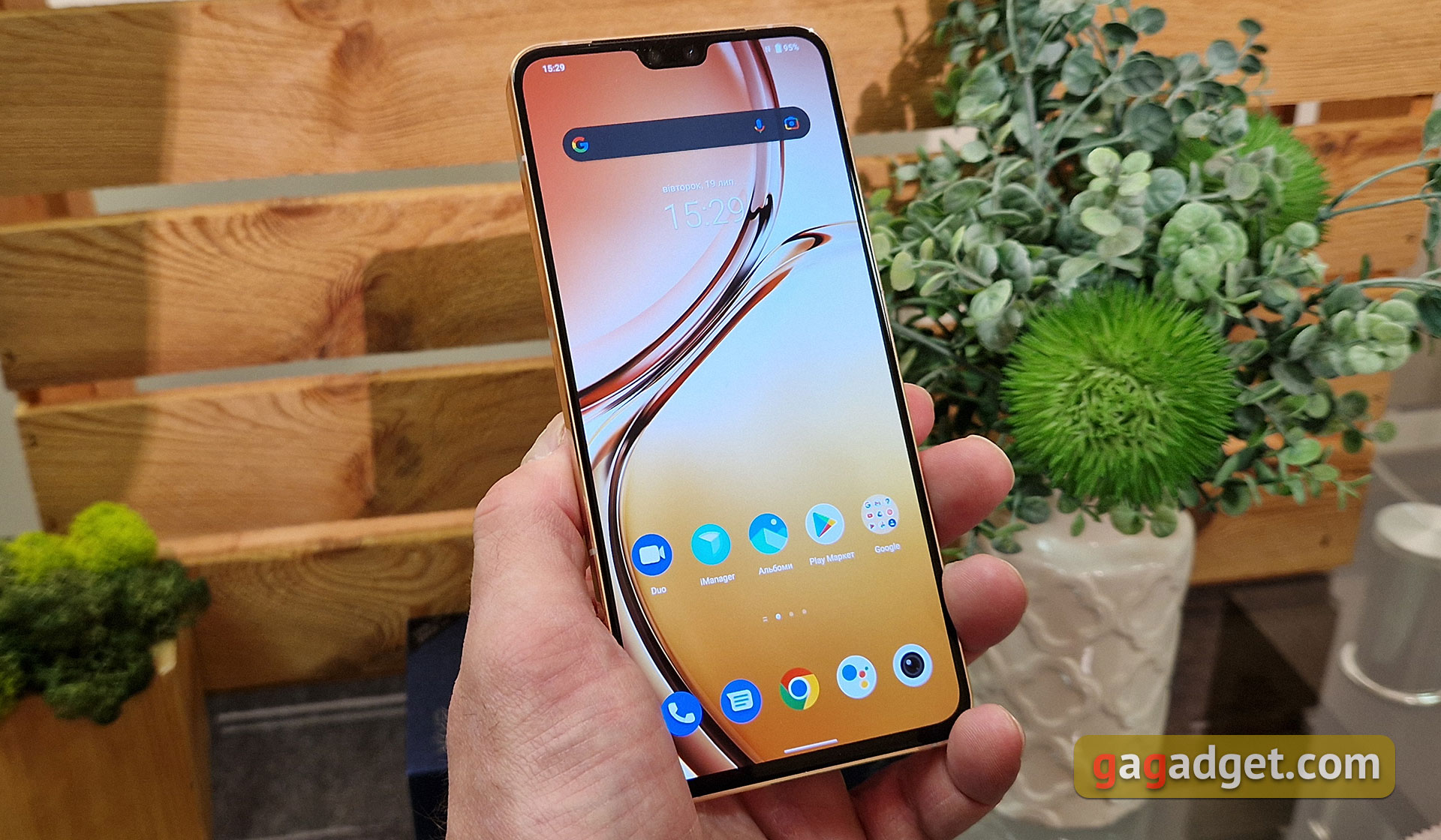 Vivo V23 5G : le premier smartphone à changement de couleur au monde Vivo V23 5G : le premier smartphone à changement de couleur au monde