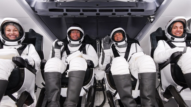 Le tourisme spatial devient une réalité : la mission Polaris Dawn accueillera la première sortie dans l'espace d'un citoyen privé.-3 Le tourisme spatial devient une réalité : la mission Polaris Dawn accueillera la première sortie dans l'espace d'un citoyen privé.-3